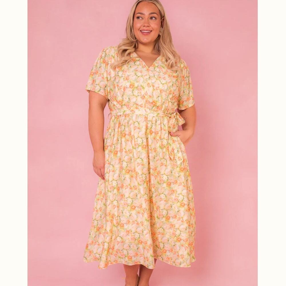 Ivy City Co. Yellow Pink Floral Rose Faux Wrap Short Sleeve Midi Lyra Dress NWT - Picture 2 of 13